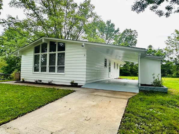 3313 Summit Dr, Saint Paul, VA 24283