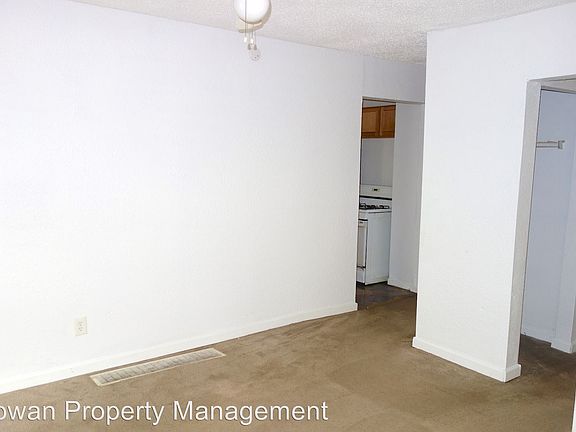 3rd image of 3942 Mersington Ave