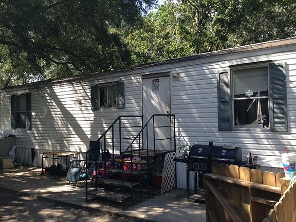2nd image of 914 Vita Ln