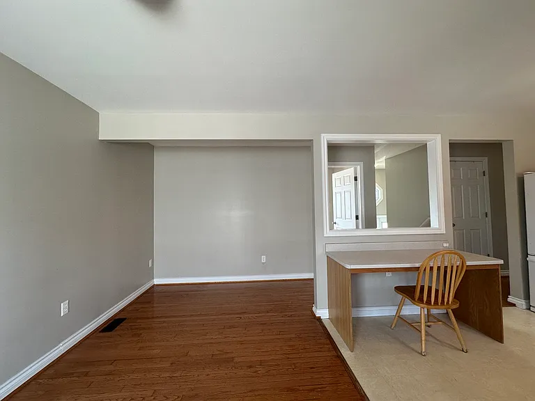 871 Chapel Rd — Photo 8