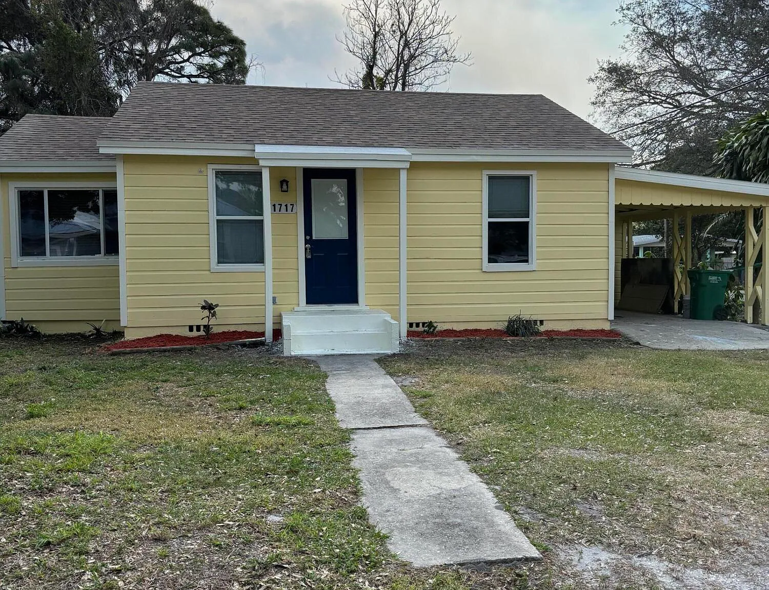 2 bed, 1.0 bath, 712 sqft, $1,700 — Photo 1