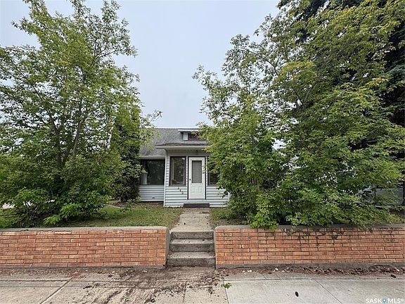 2nd image of 240 3rd Ave E