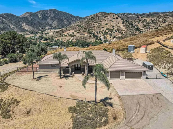 1830 Vista De La Montana, El Cajon, CA 92019
