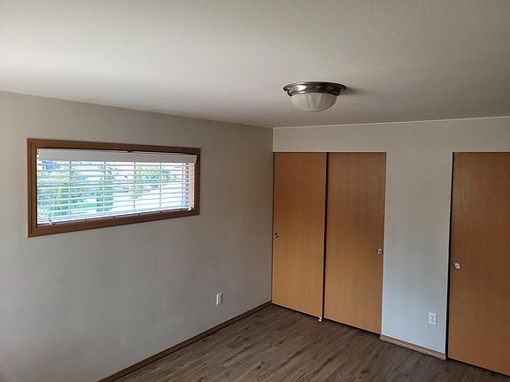 5th image of 15617 7th Ave E #17