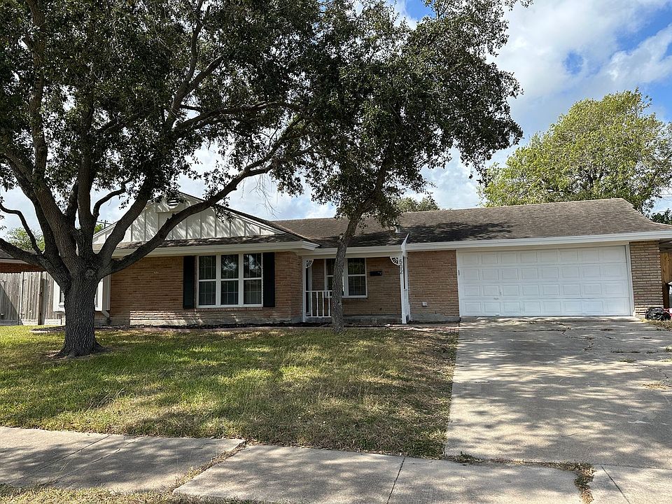 1st image of 502 Greenway Dr