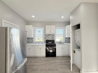 46 Hayward Ave Floor 2, Carteret, NJ 07008