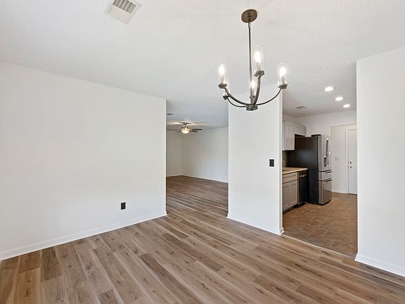 5th image of 607 Waterwood Dr