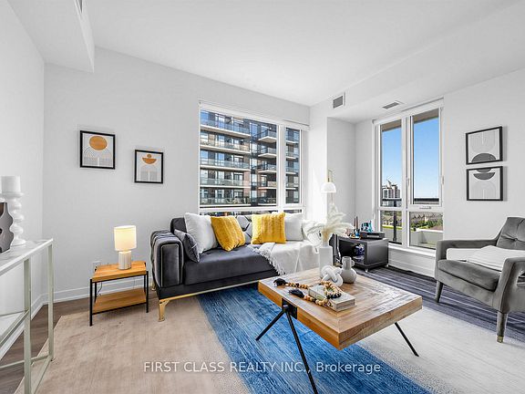 3rd image of 7950 Bathurst St #1111