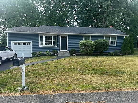 3rd image of 20 Tipton Dr
