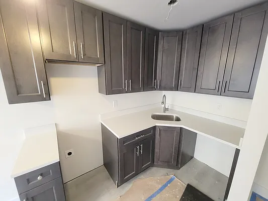 Rented by Bruma Realty LLC | media 7