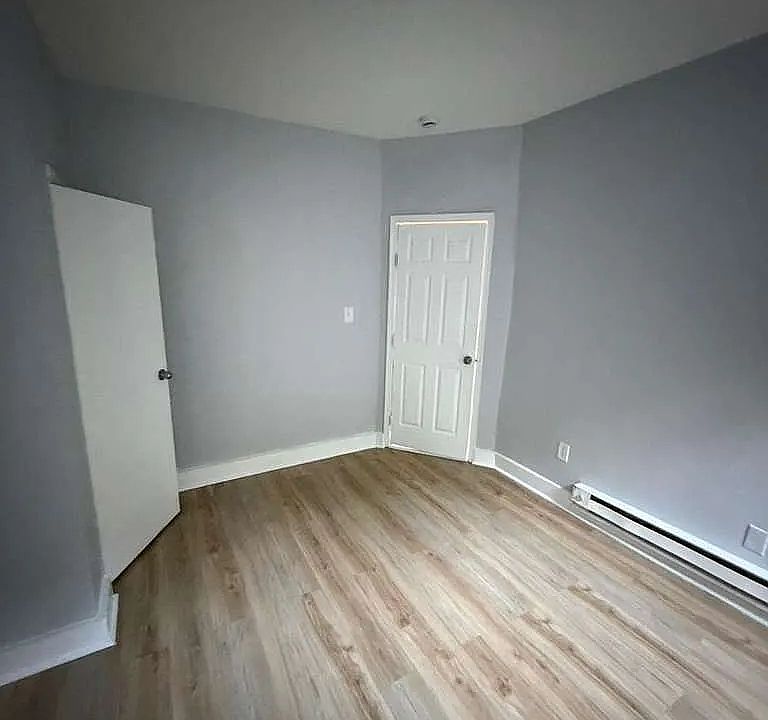 1st image of 194 W Broadway #2RA
