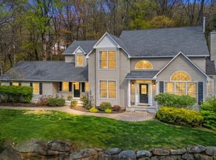 16 Yorkshire Dr, Washington Twp., NJ 07840