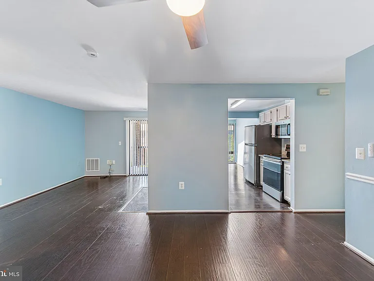 18131 Chalet Dr #301 — Photo 11