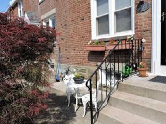 5th image of 2311 Bond Ave