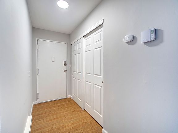 2nd image of 807 Eves Dr #3P-7106