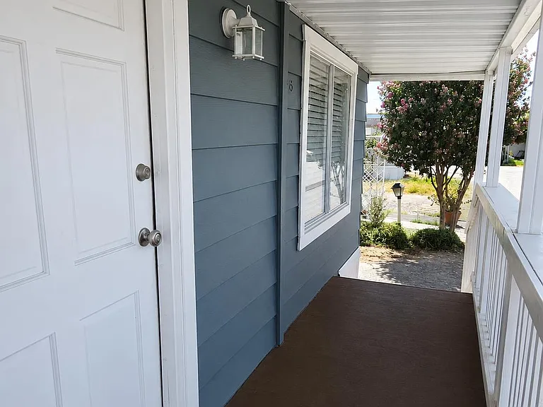 65 Sylvia St — Photo 2