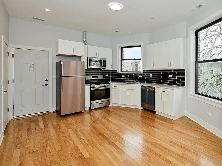4220 S Calumet Ave #1 — Photo 5