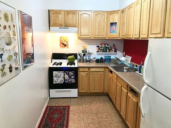 5th image of 311 Jefferson St #2J