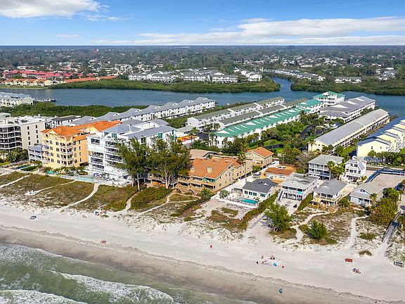 5th image of 19810 Gulf Blvd APT 7
