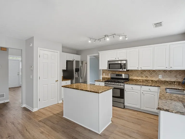 2345 Grand Jct — Photo 7