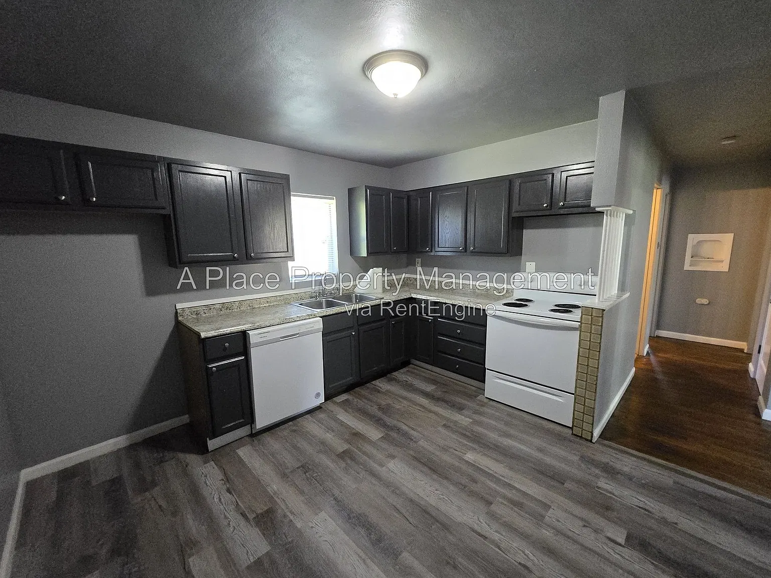 2 bed, 1.0 bath, 1050 sqft, $1,150 — Photo 4
