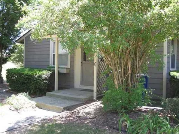 2351 Parkwood Ave, Ann Arbor, MI 48104