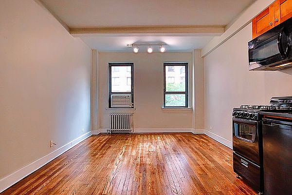 1st image of 11 Waverly Pl APT 3h