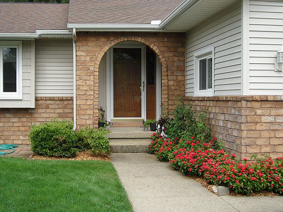 4th image of 2921 Rosewood St
