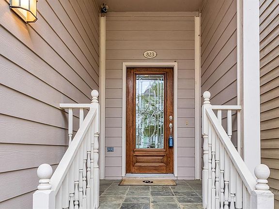 2nd image of 823 Garden Trace Ln