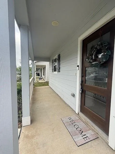 3 bed, 2.0 bath, 1120 sqft, $1,500 — Photo 2