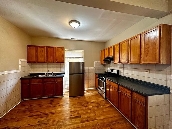 5th image of 1528 N Avers Ave #1S