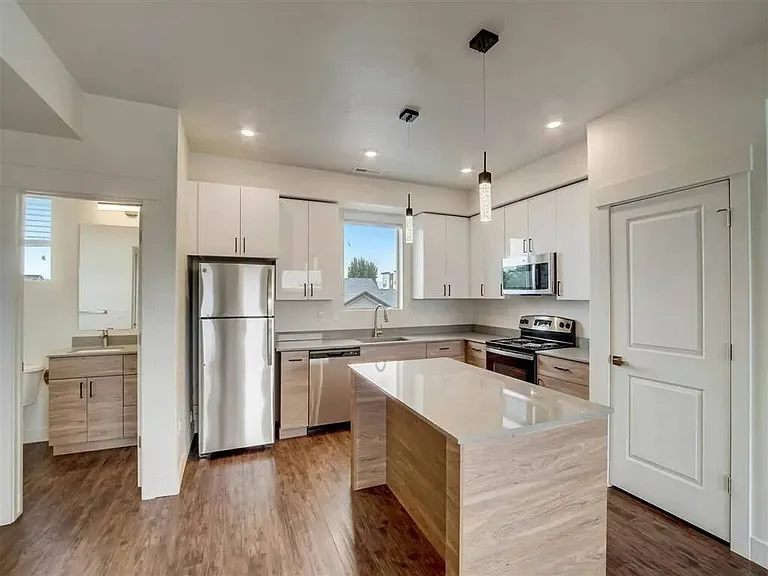 Vaseo Townhomes — Photo 10