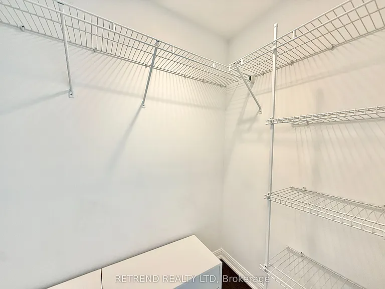 400 Adelaide St E #2204 — Photo 23