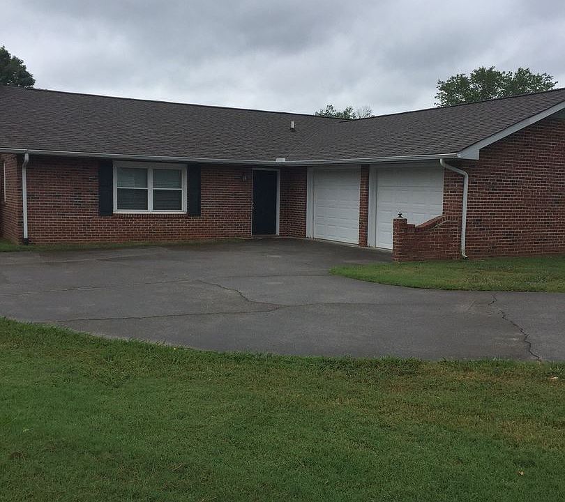 1st image of 1521 Windtree Pl