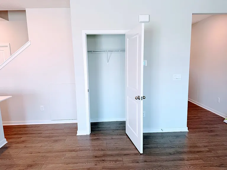 6304 Marinelli Dr N — Photo 15