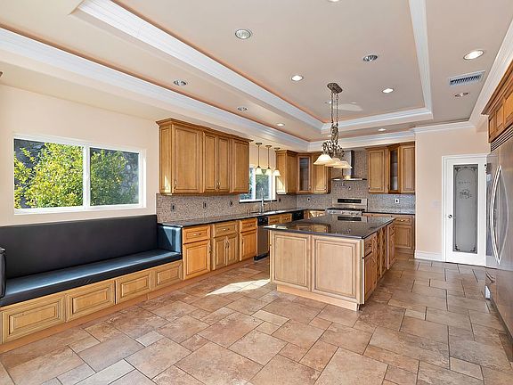 3rd image of 1790 Thurber Pl