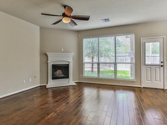 4th image of 114 Black Swan Pl