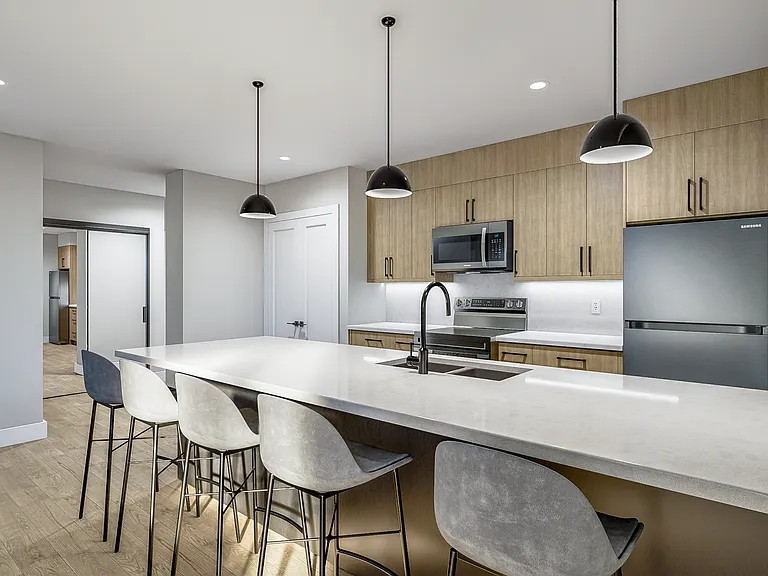2310 Richmond St — Photo 1