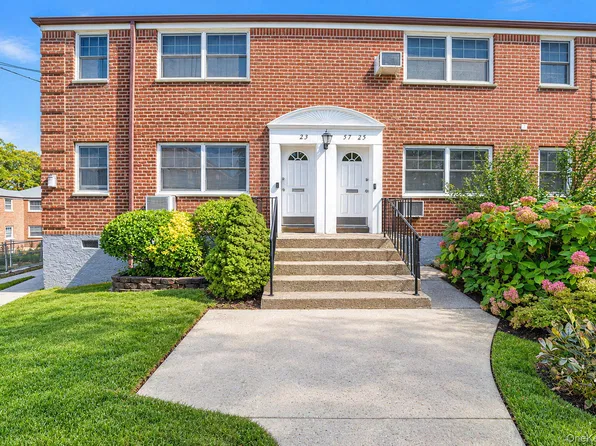 57-23 Marathon Parkway 1st Fl, Little Neck, NY 11362