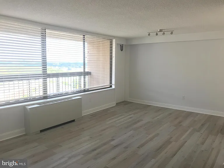 3705 S George Mason Dr #1903S — Photo 2