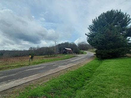 5th image of 4284 Fords Brook Rd S