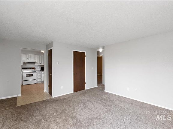 4th image of 1612 S Leadville Ave