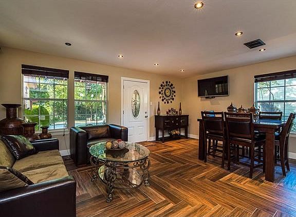 5th image of 1501 Broadmoor Dr