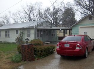 4725 N Brighton Ave, Kansas City, MO 64117