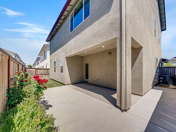 5th image of 3012 Endsley Ave