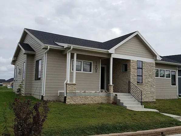 1609 SW Franklin Dr, Ankeny, IA 50023