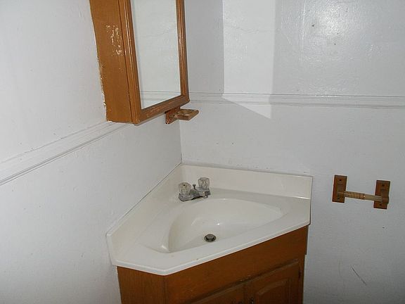 5th image of 759 E Buchtel Ave