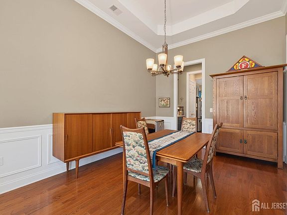 5th image of 23 Schindler Ct