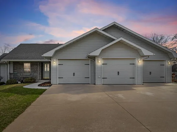 226 Creek Dr, Benton, WI 53803