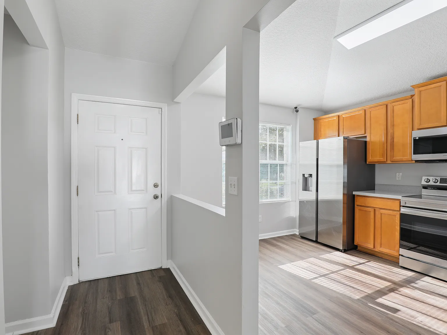 11052 Campus Heights Ln — Photo 2